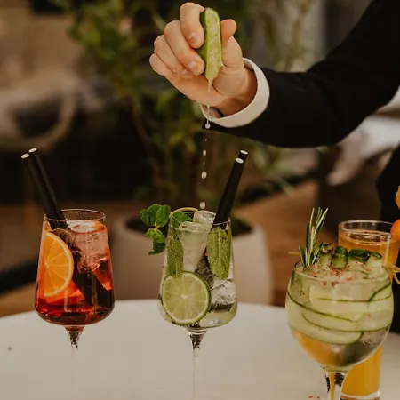 فندق Doubletree By Hilton فروتسواف