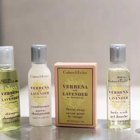 فندق Doubletree By Hilton فروتسواف