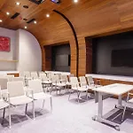 Doubletree By Hilton فندق فروتسواف
