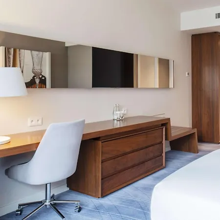 Doubletree By Hilton Hotell
