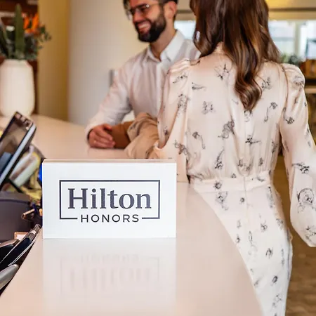 Doubletree By Hilton Hotell